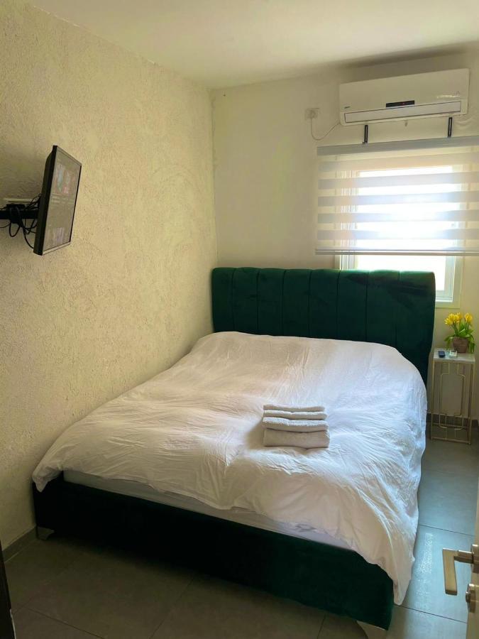 Gk Apartment Harmony バト・ヤム エクステリア 写真