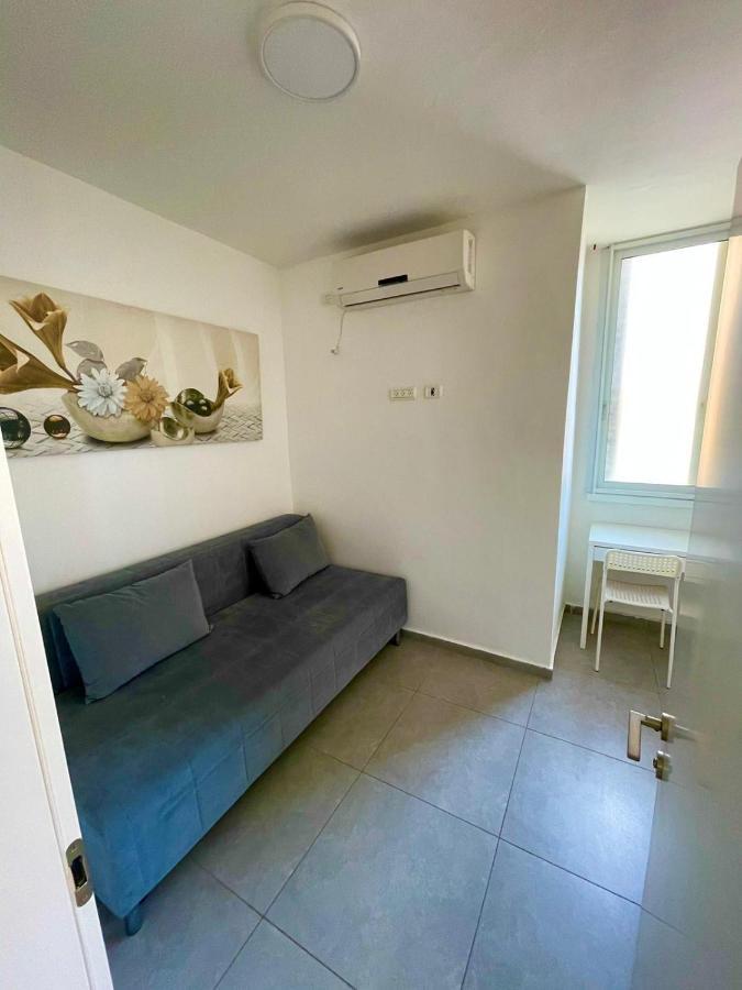 Gk Apartment Harmony バト・ヤム エクステリア 写真