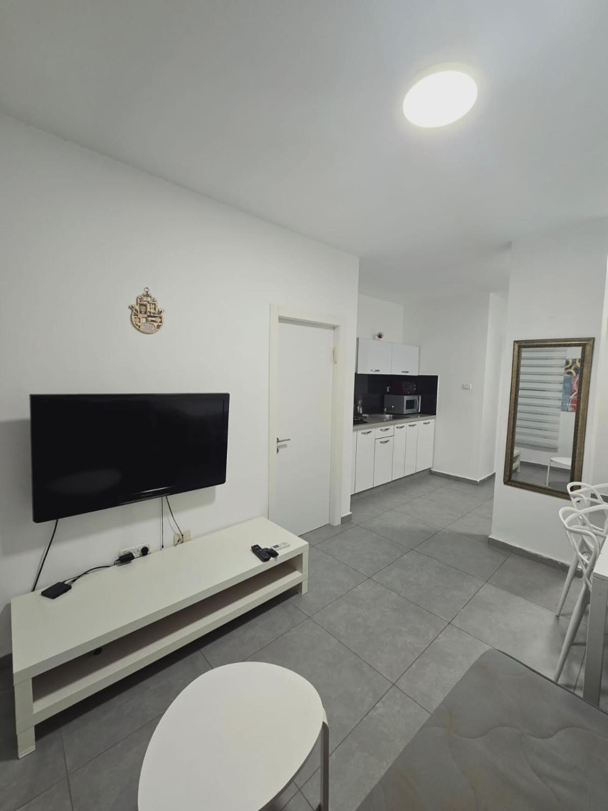 Gk Apartment Harmony バト・ヤム エクステリア 写真