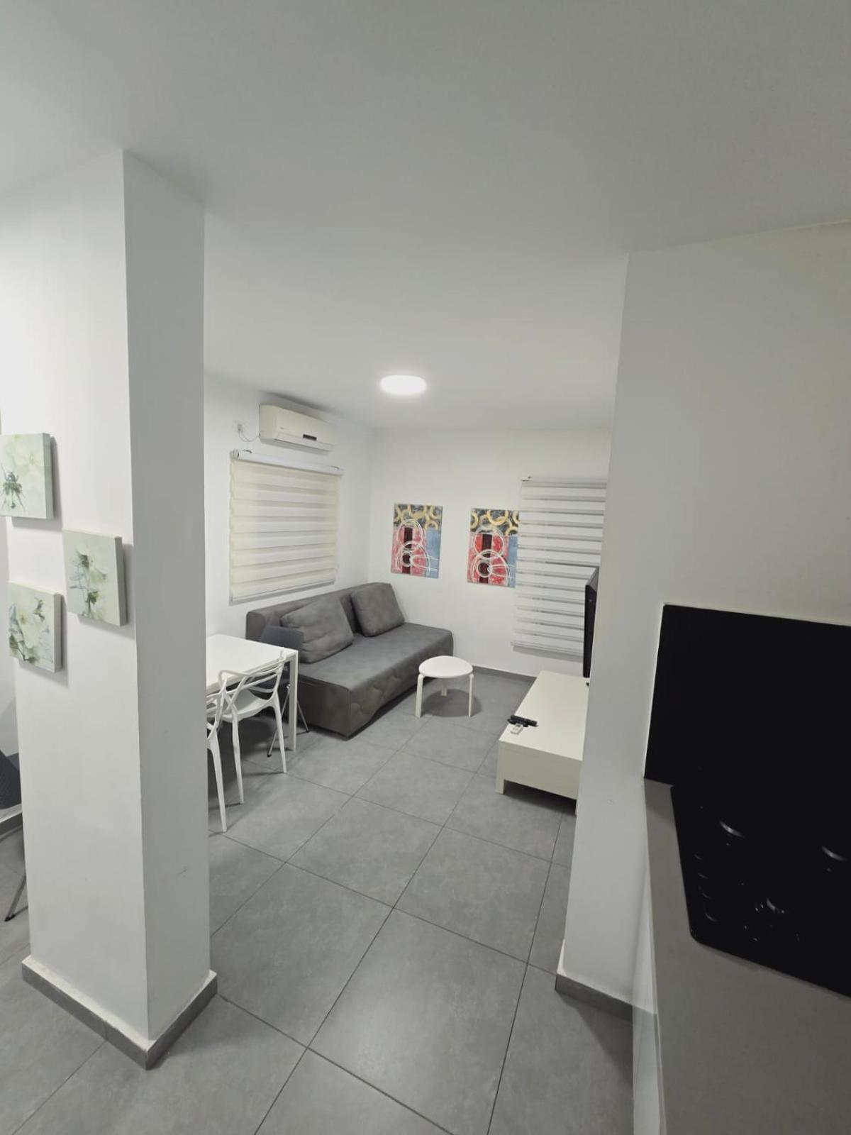 Gk Apartment Harmony バト・ヤム エクステリア 写真